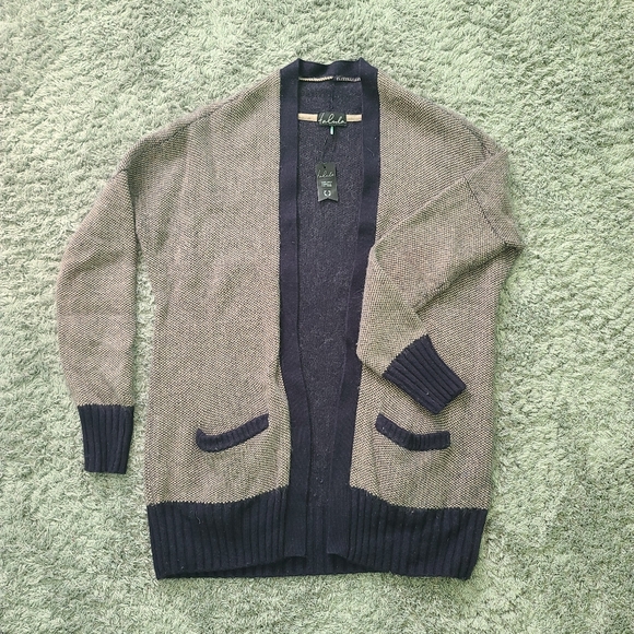 Aritzia Talula Belmont Angora & Cashmere Blend Navy & Taupe Cardigan Medium - Picture 2 of 9